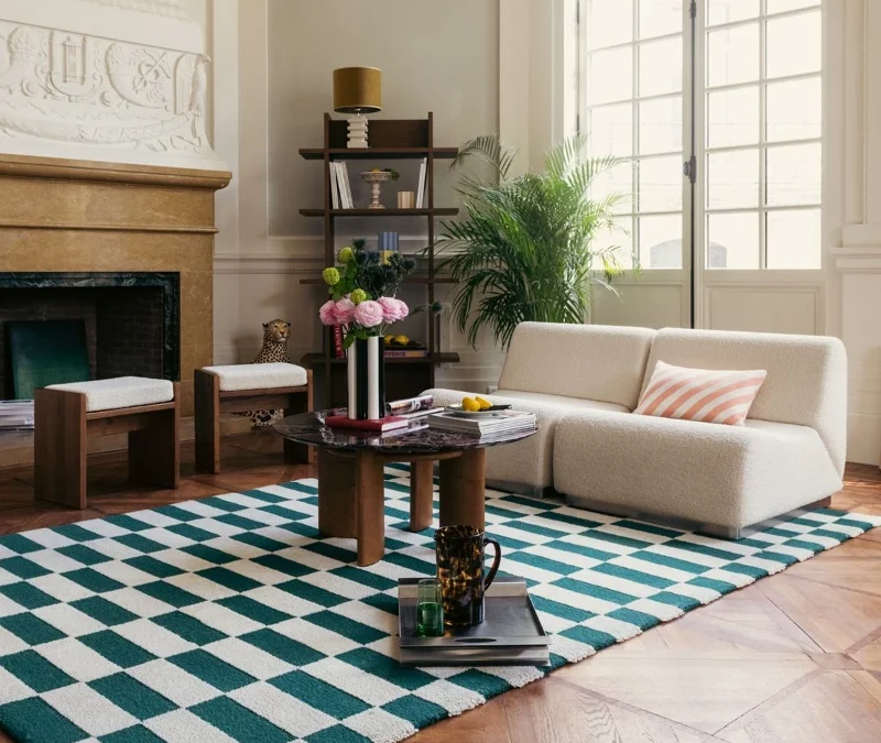 Ultra graphique : voici le motif star de la déco été 2025