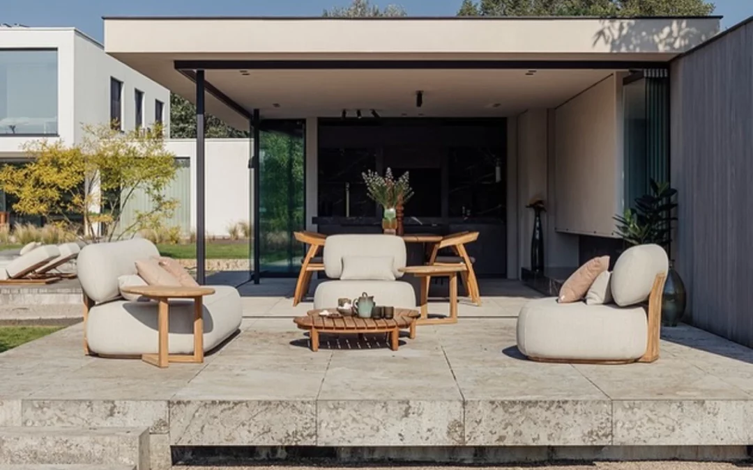 Terrasse en plein soleil : les solutions déco pour chiller au frais