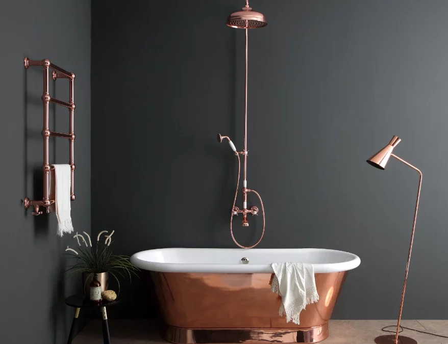 Salles de bain rétro-chic signées Bleu Provence : le plein de caractère