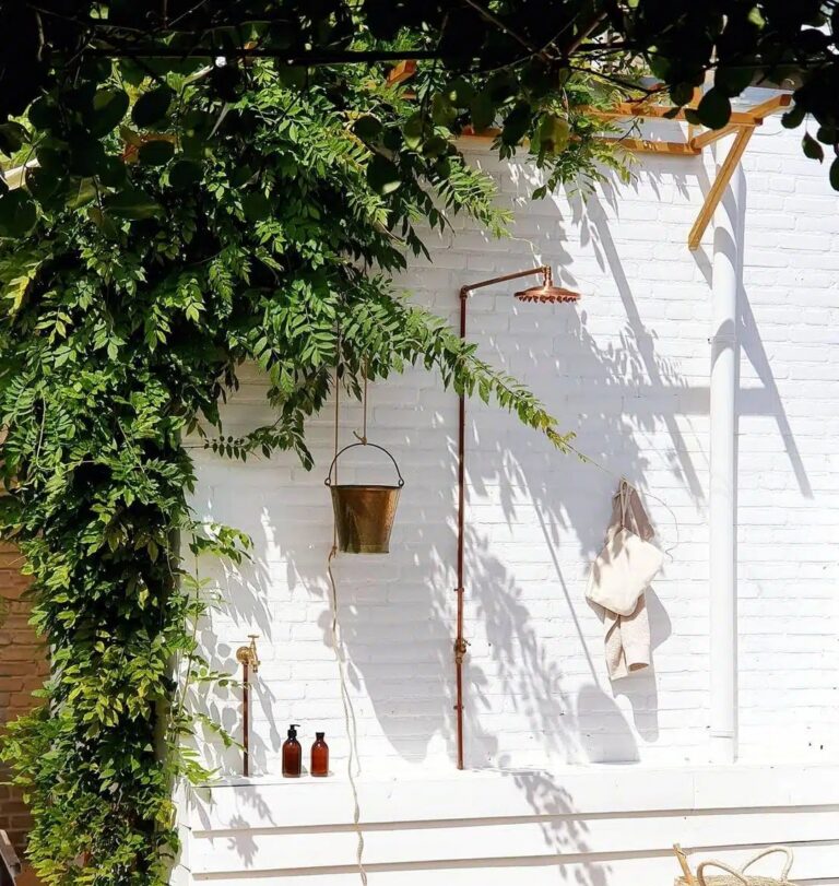 10 douches d&rsquo;extérieur pour sublimer votre jardin cet été